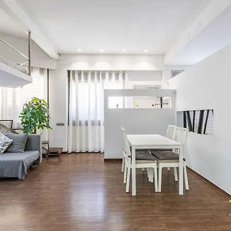 Elegante Loft Con Altillo Y Diseno Moderno, Centro Apartment