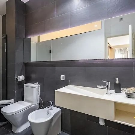 Elegante Loft Con Altillo Y Diseno Moderno, Centro