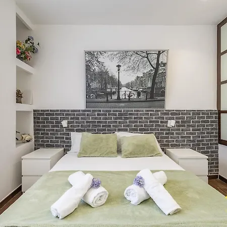 Elegante Loft Con Altillo Y Diseno Moderno, Centro * Terrassa