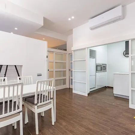 Elegante Loft Con Altillo Y Diseno Moderno, Centro Apartment Terrassa