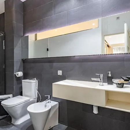 Elegante Loft Con Altillo Y Diseno Moderno, Centro Apartment