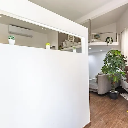 Elegante Loft Con Altillo Y Diseno Moderno, Centro Terrassa
